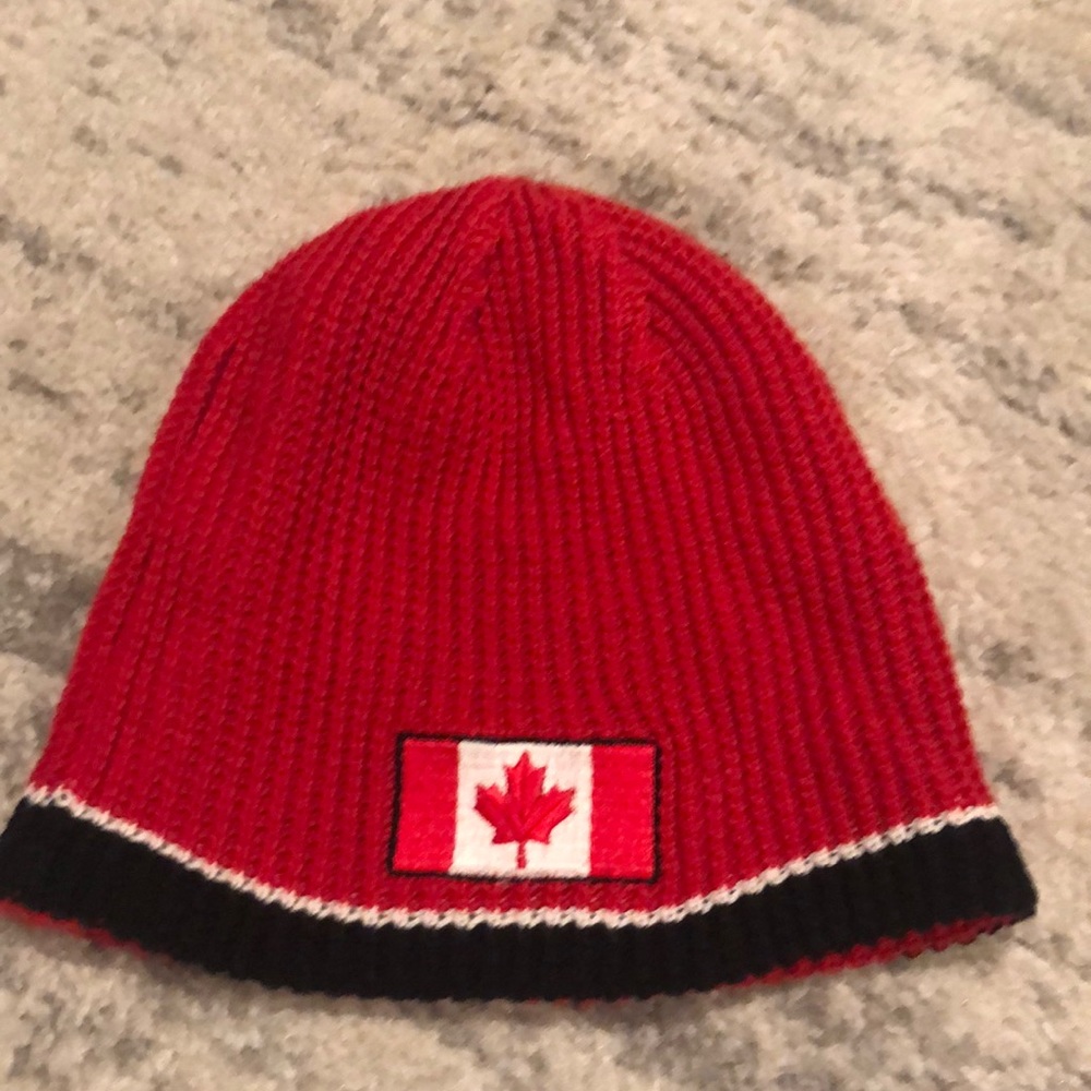 Women’s Canadiens knit hat
